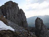 Da Fuipiano giro ad anello: Zuc di Valbona - Passo-Bocca del Grassello - Canti - Tre Faggi - 13 aprile 09  - FOTOGALLERY